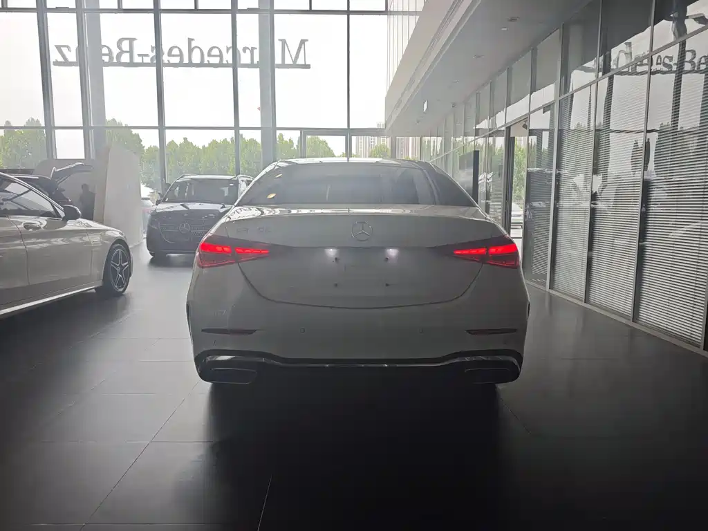 Mercedes-Benz C-Class 2023