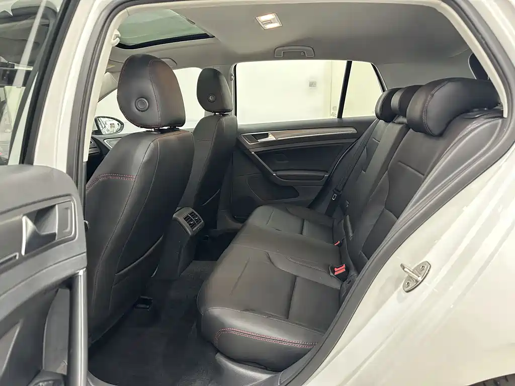 Volkswagen Golf 2016