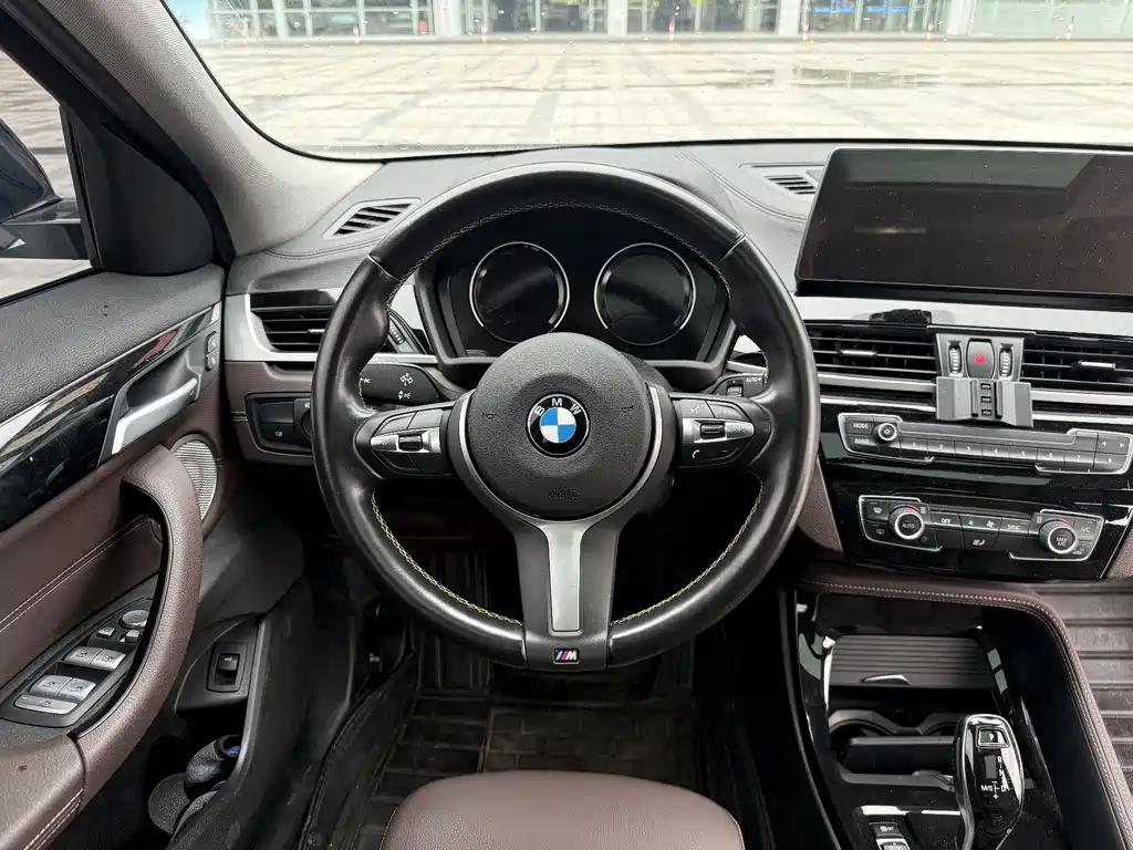 BMW X2 2023 — фото 12