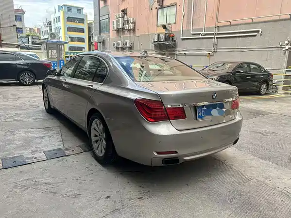 BMW 7 Series 2009