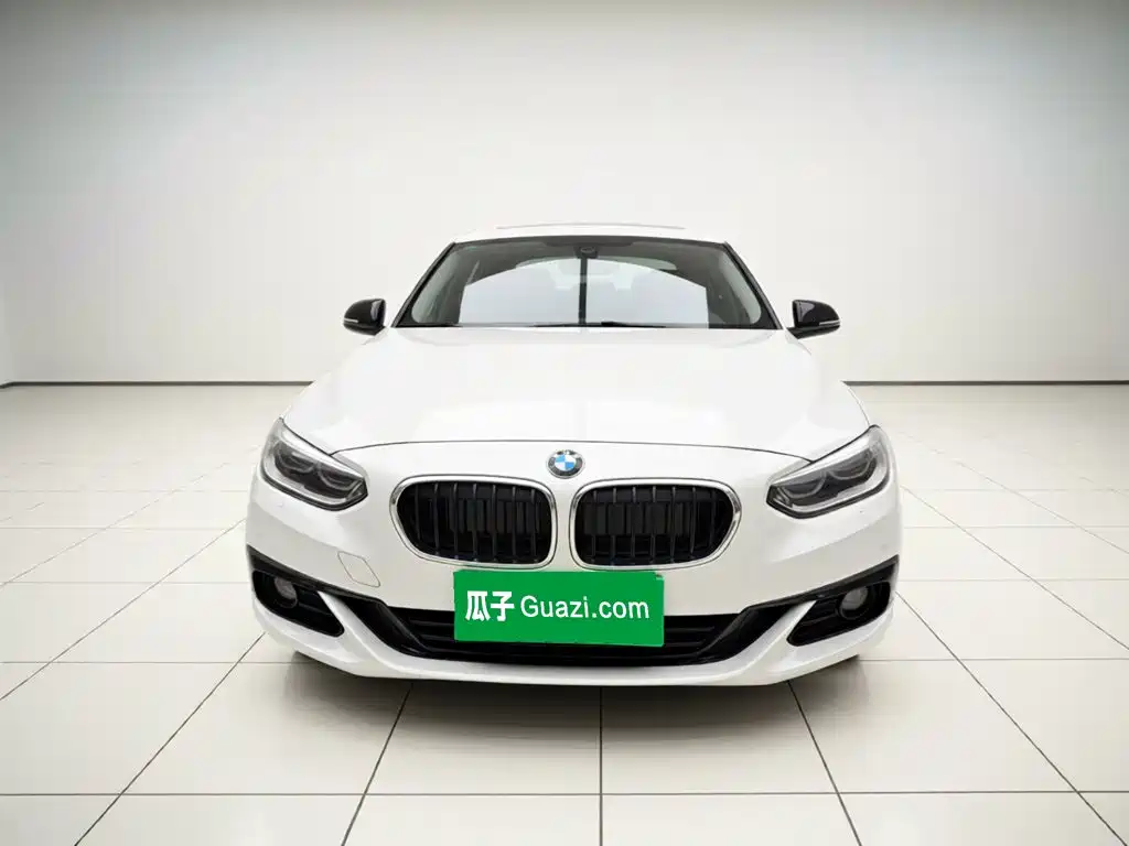 BMW 1 Series 2018 — фото 22