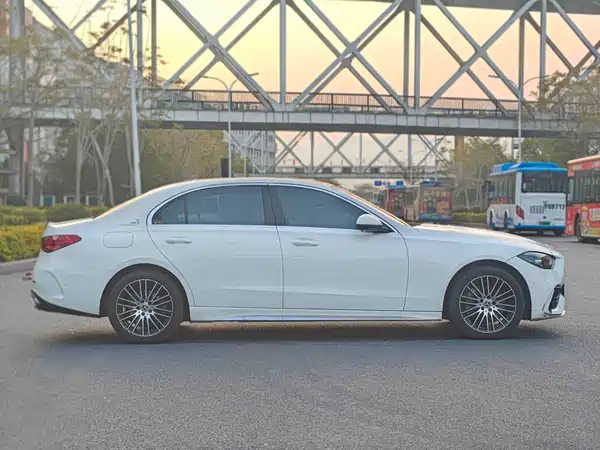 Mercedes-Benz C-Class 2021