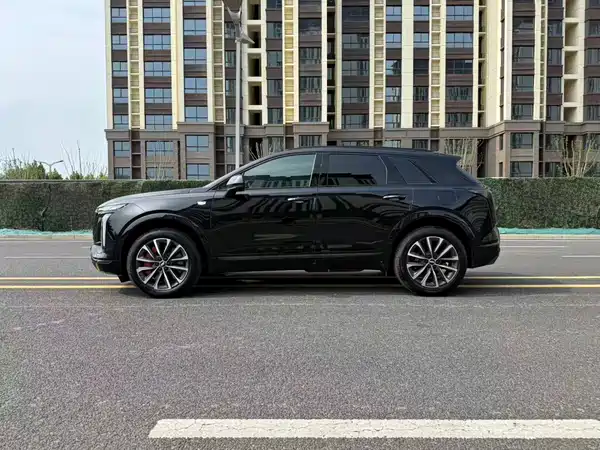 Cadillac XT5 2025