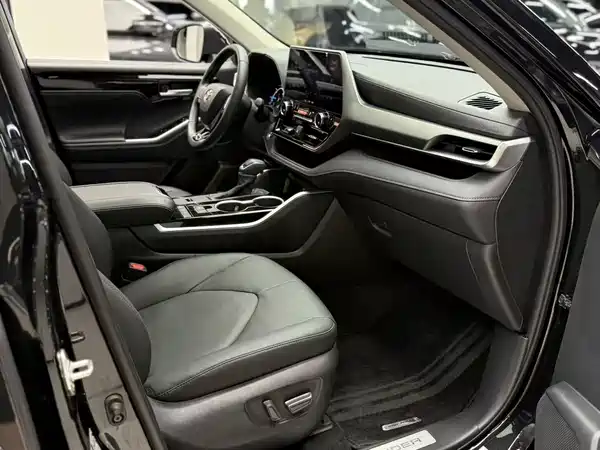 Toyota Highlander 2023