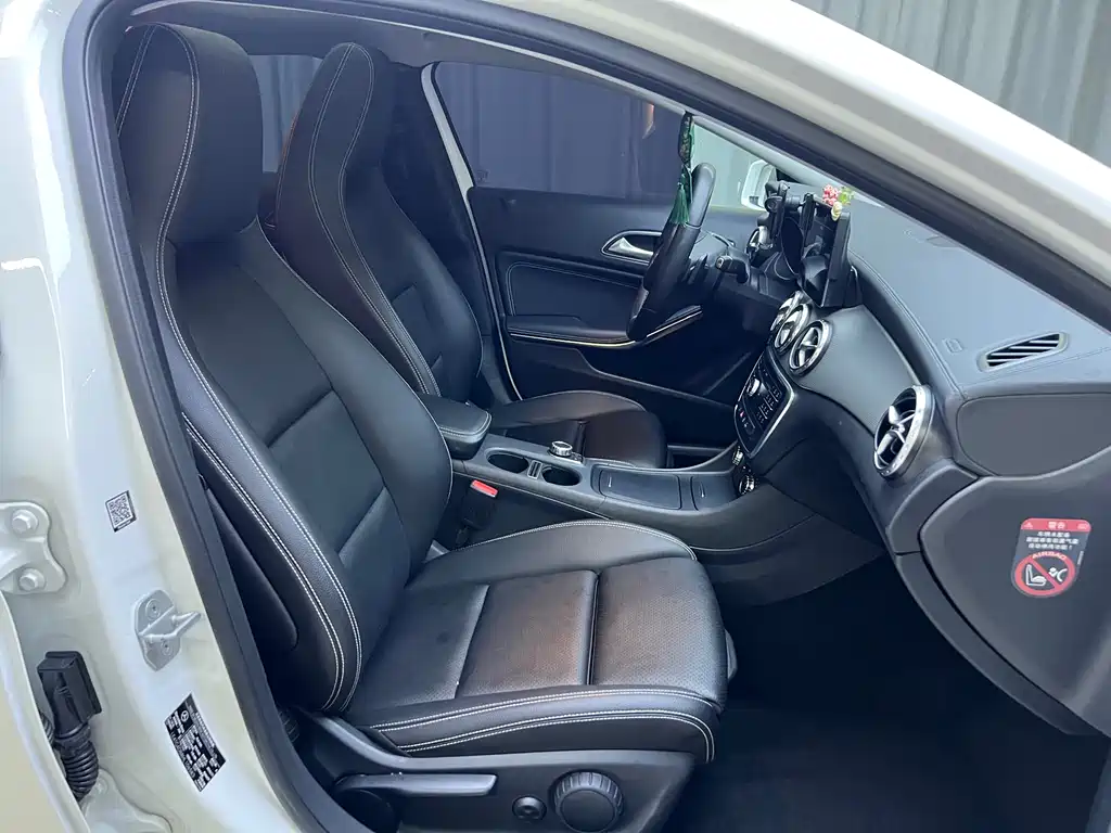 Mercedes-Benz GLA 2017 — фото 14