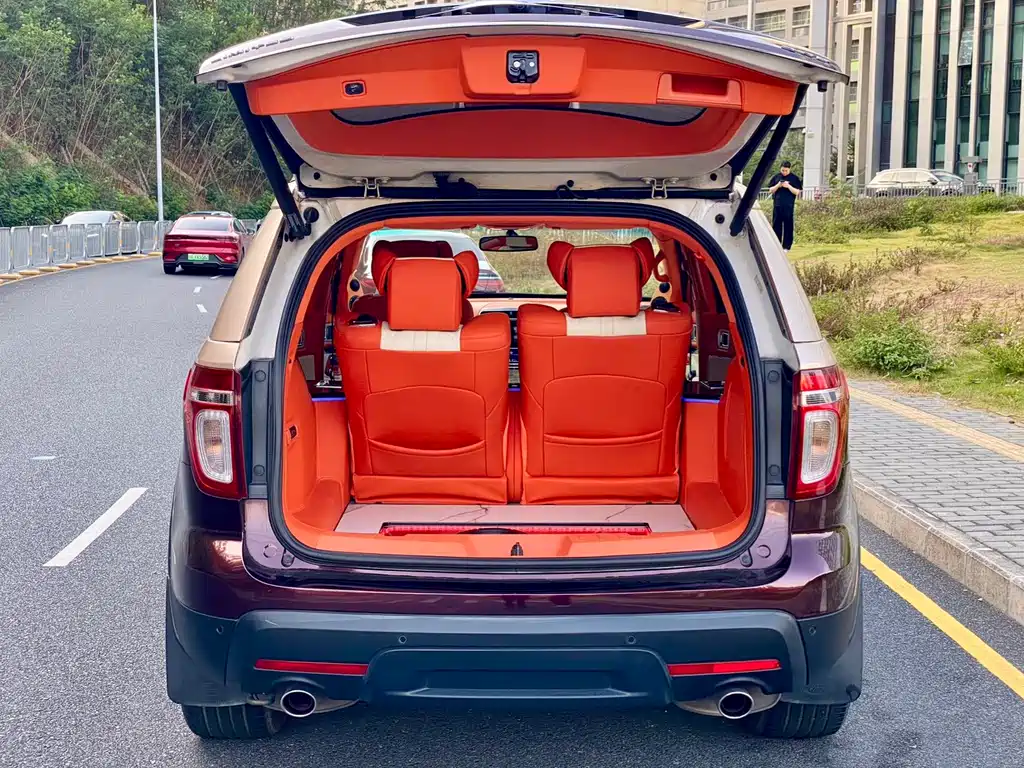 Ford Explorer 2015 — фото 24