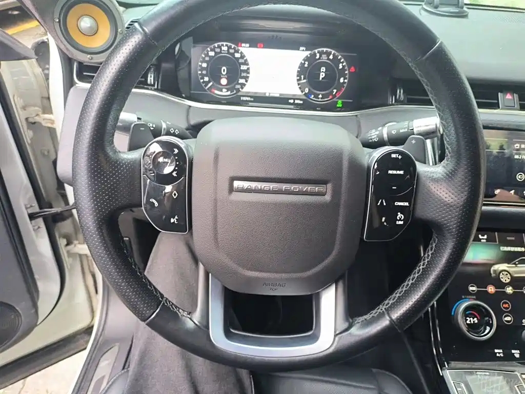 Land Rover Evoque 2020 — фото 11