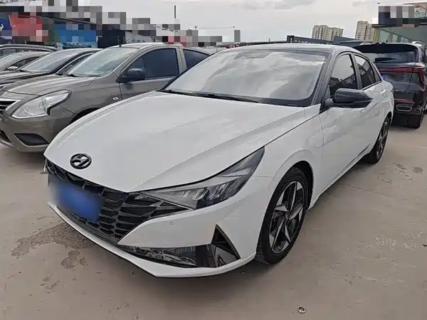 Hyundai Elantra 2021