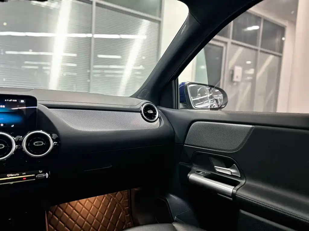 Mercedes-Benz GLA 2024 — фото 15