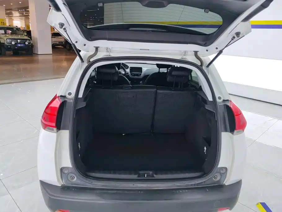 Peugeot 2008 2015
