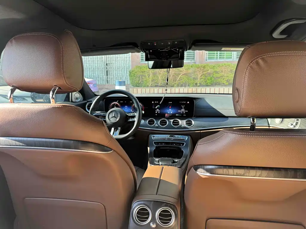 Mercedes-Benz E-Class 2021 — фото 20