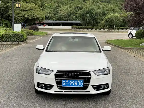 Audi A4L 2016