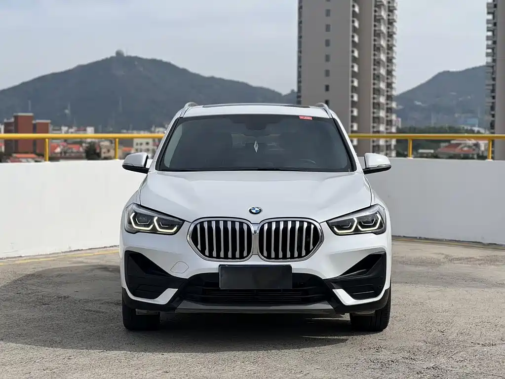 BMW X1 2022 — фото 2