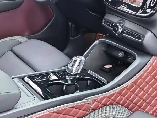 Volvo XC40 2023