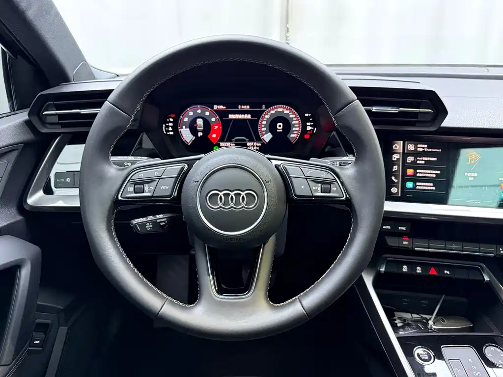 Audi A3 2023 — фото 5