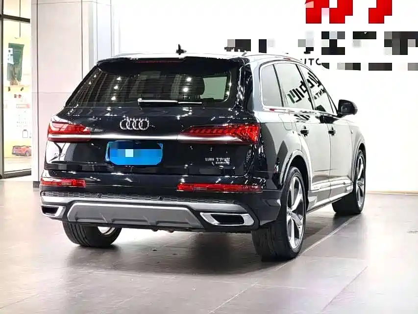 Audi Q7 2020 — фото 15