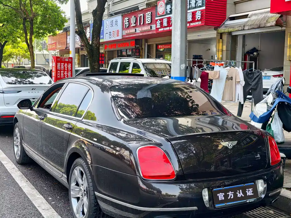 Bentley Flying Spur 2011 — фото 8