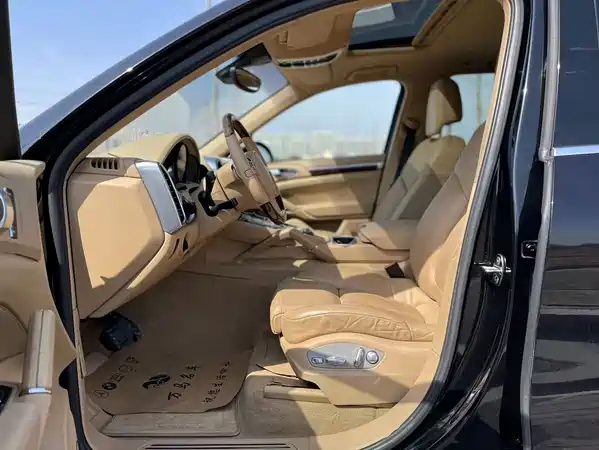 Porsche Cayenne 2012