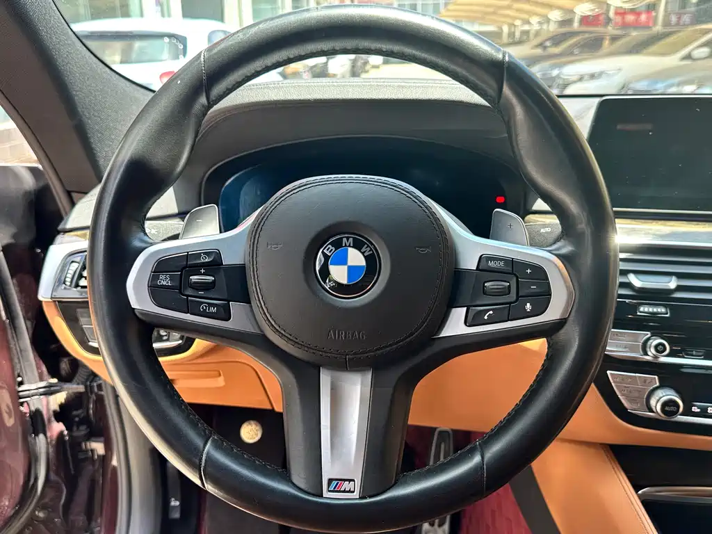 BMW 6 Series GT 2019 — фото 12
