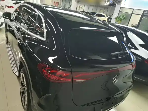 Mercedes-Benz EQE SUV 2024