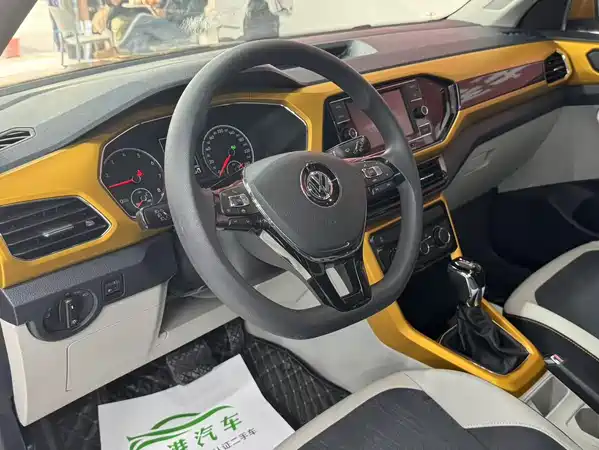 Volkswagen T-Cross 2019