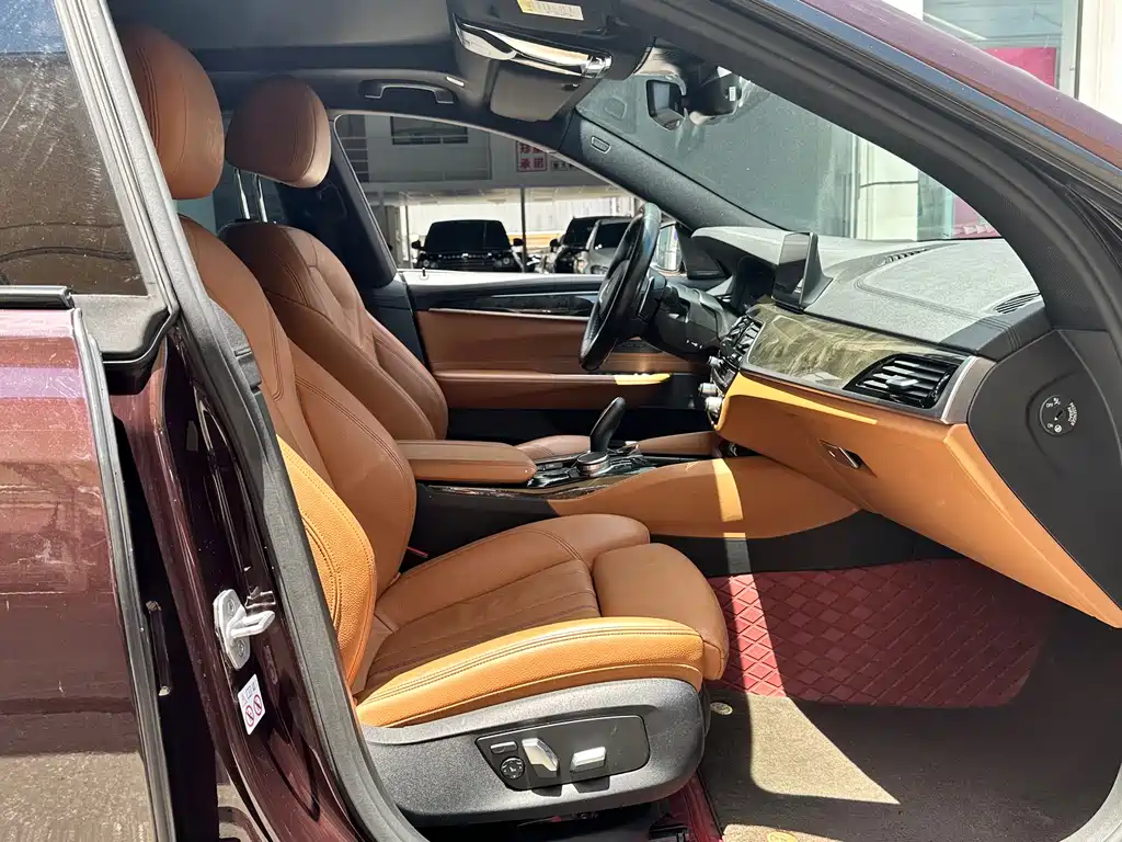 BMW 6 Series GT 2019 — фото 9