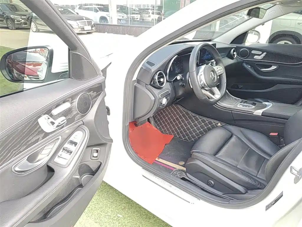 Mercedes-Benz C-Class 2020 — фото 16