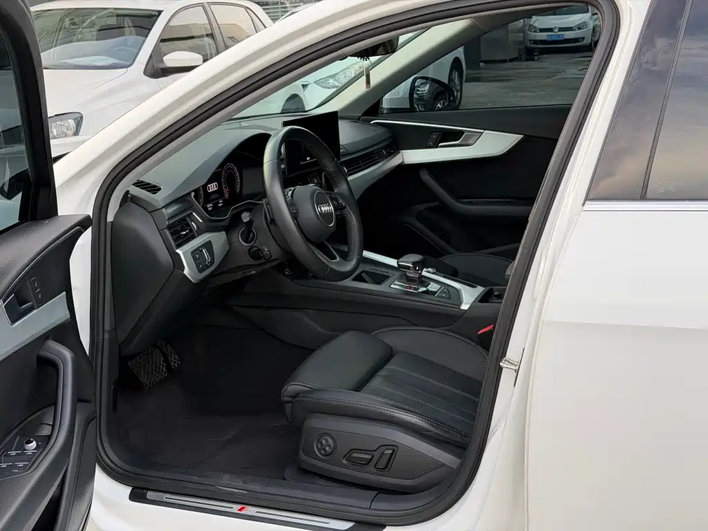 Audi A4L 2021