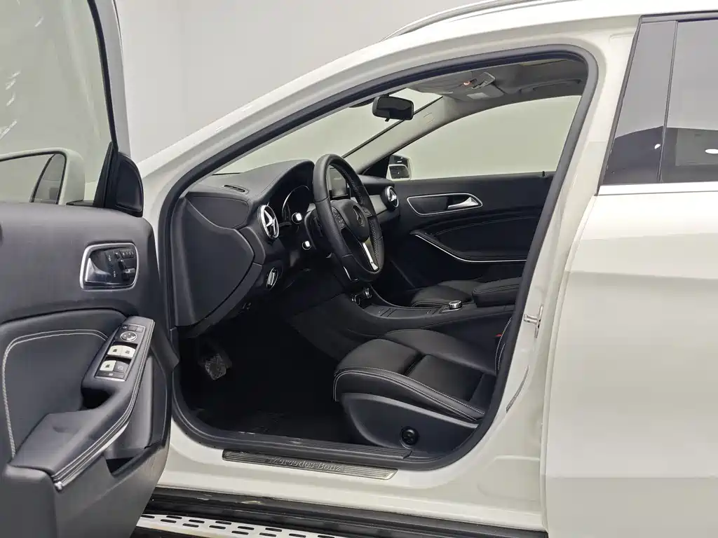 Mercedes-Benz GLA 2016 — фото 2