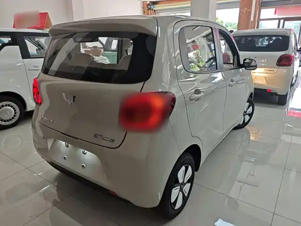 Wuling Hongguang MINIEV 2025