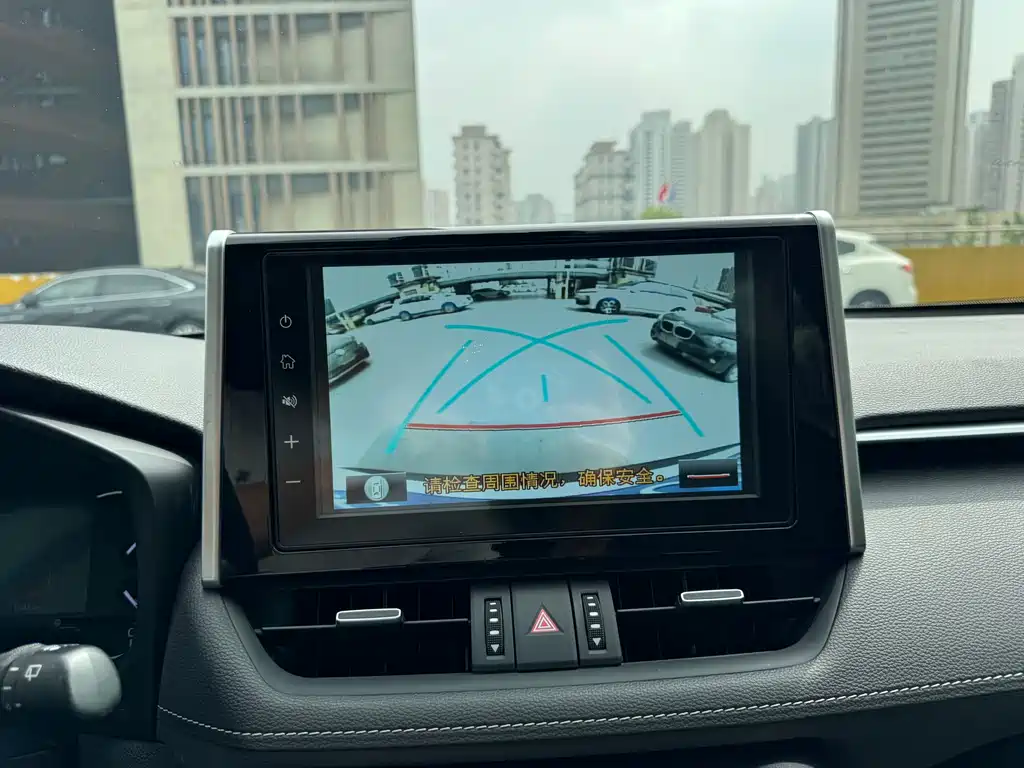 Toyota RAV4 2020 — фото 14