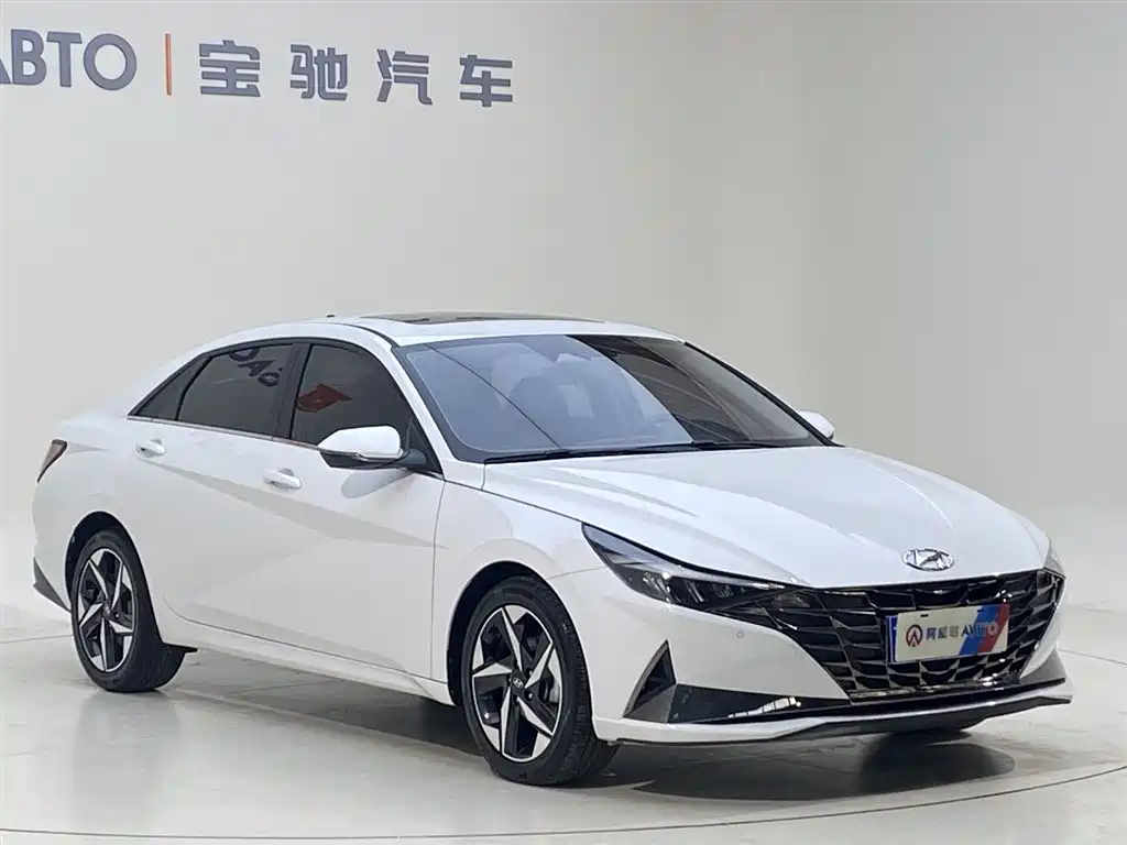 Hyundai Elantra 2022 — фото 25