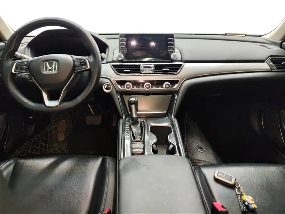Honda Accord 2019 — фото 12