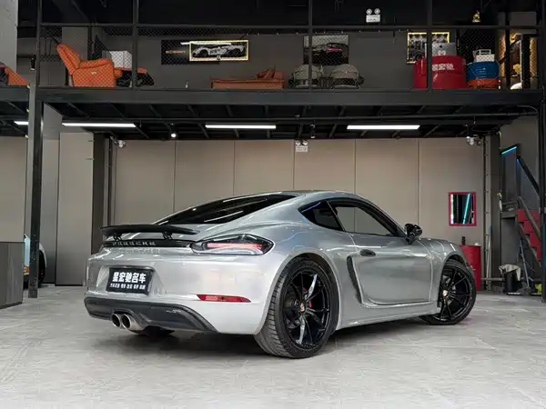 Porsche 718 2016