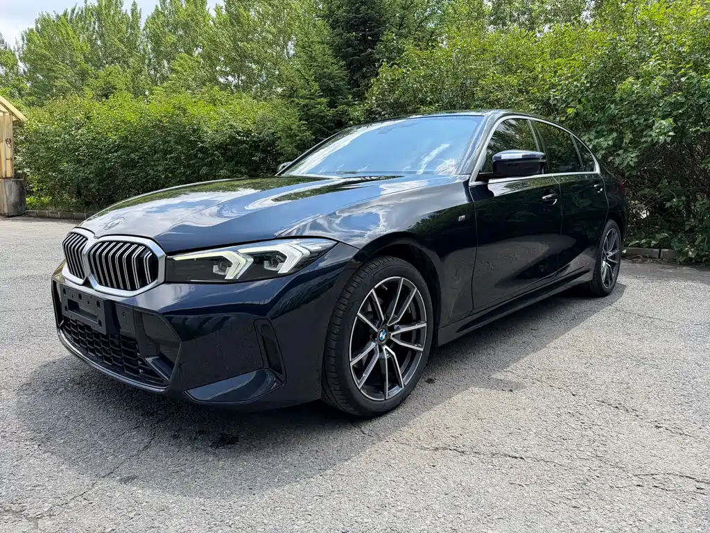 BMW 3 Series 2023 — фото 1