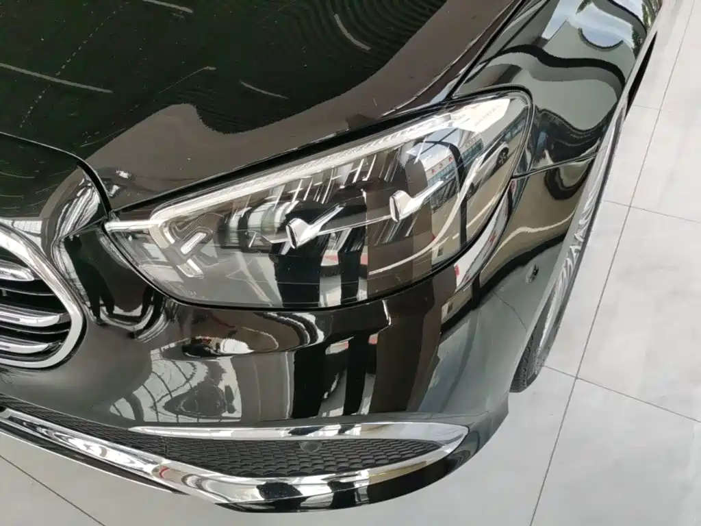 Mercedes-Benz E-Class 2023 — фото 24