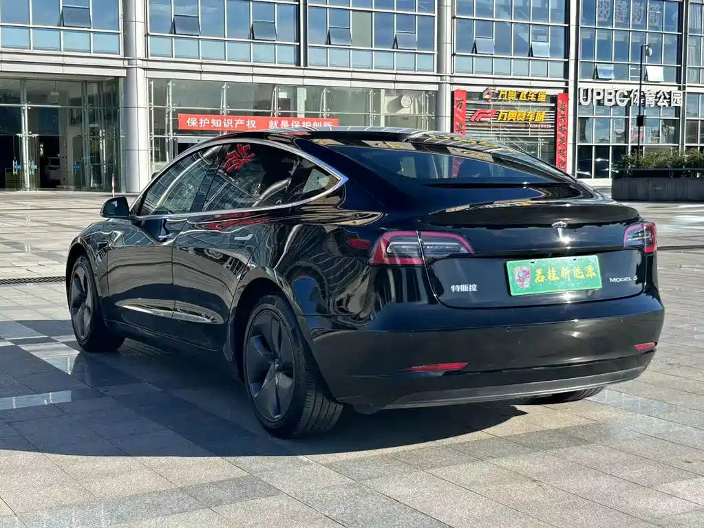 Tesla Model 3 2020 — фото 10