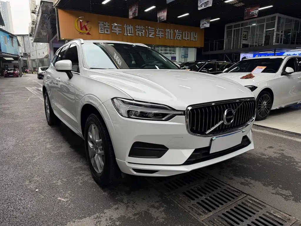Volvo XC60 2018 — фото 4