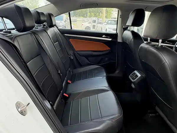 Volkswagen Bora 2023