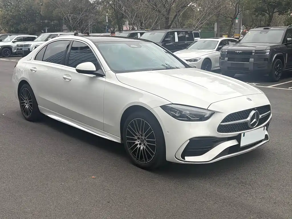 Mercedes-Benz C-Class 2023 — фото 3