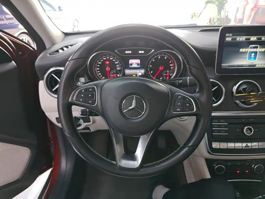 Mercedes-Benz GLA 2017 — фото 11
