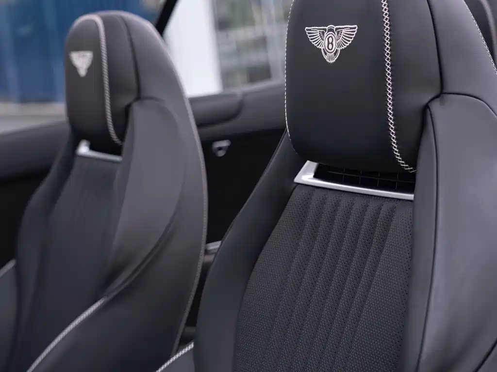 Bentley Continental 2017 — фото 12