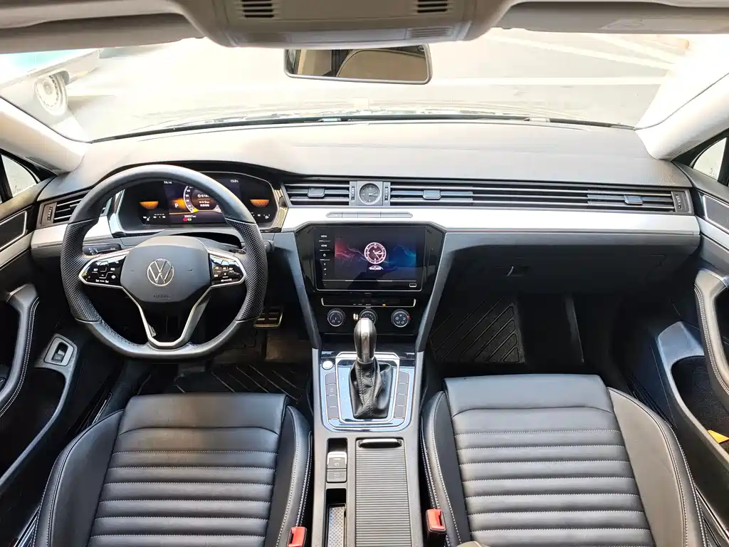 Volkswagen Magotan 2025