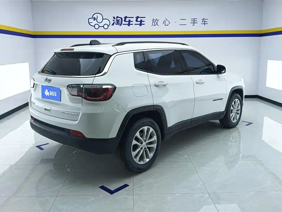 Jeep Compass 2021 — фото 3
