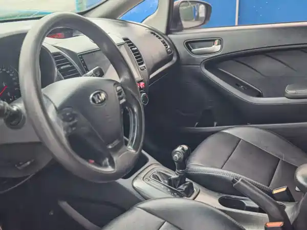 Kia K3 2015