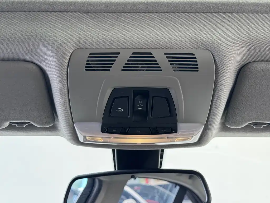 BMW 3 Series 2017 — фото 15