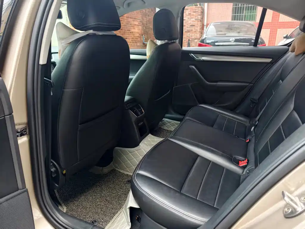 Skoda Octavia 2020 — фото 12