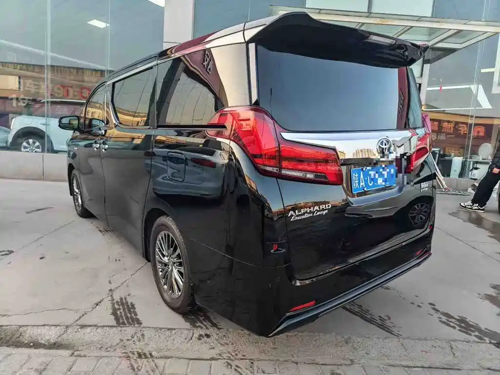 Toyota Alphard 2021 — фото 4