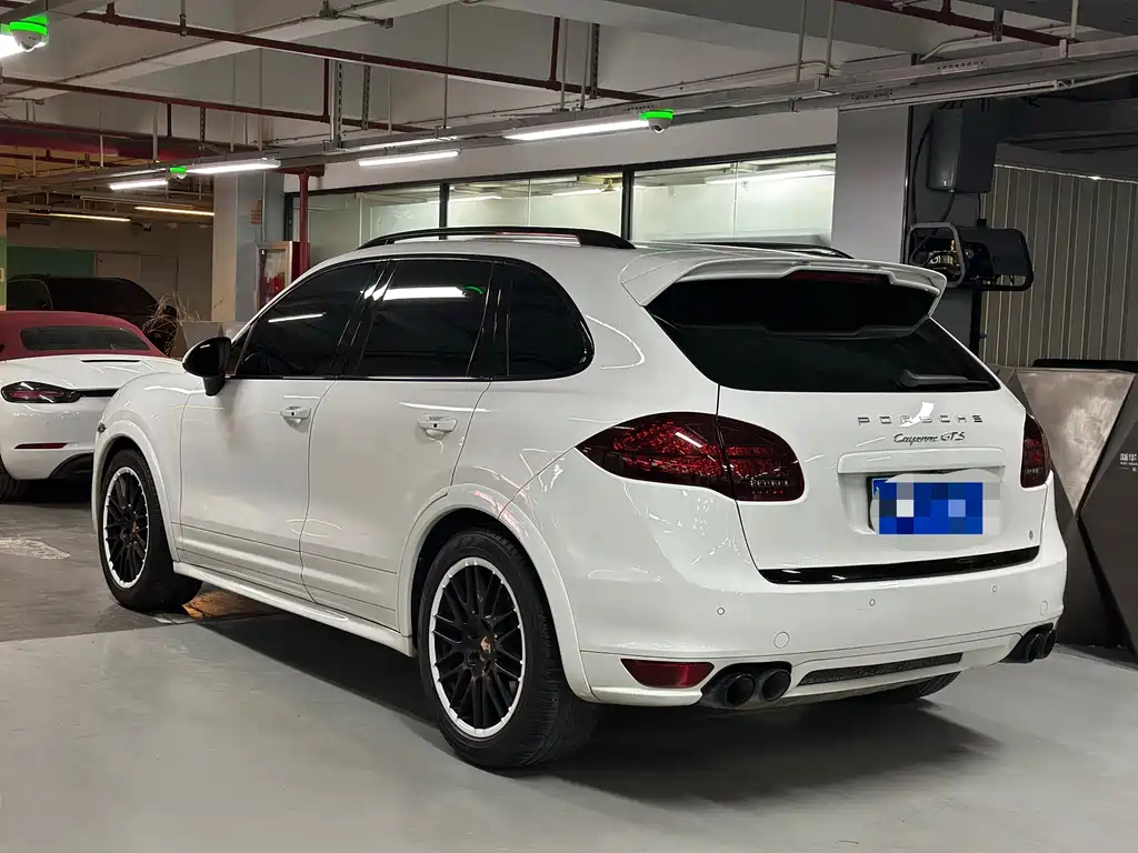 Porsche Cayenne 2013 — фото 3