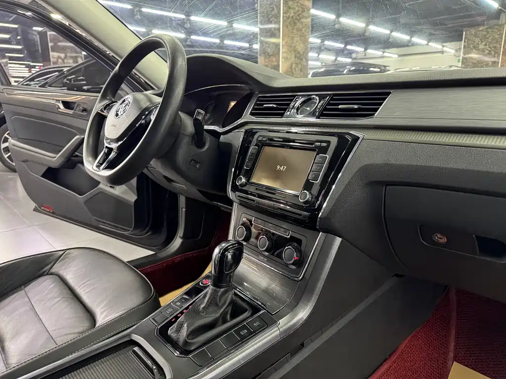 Volkswagen Passat 2017 — фото 10